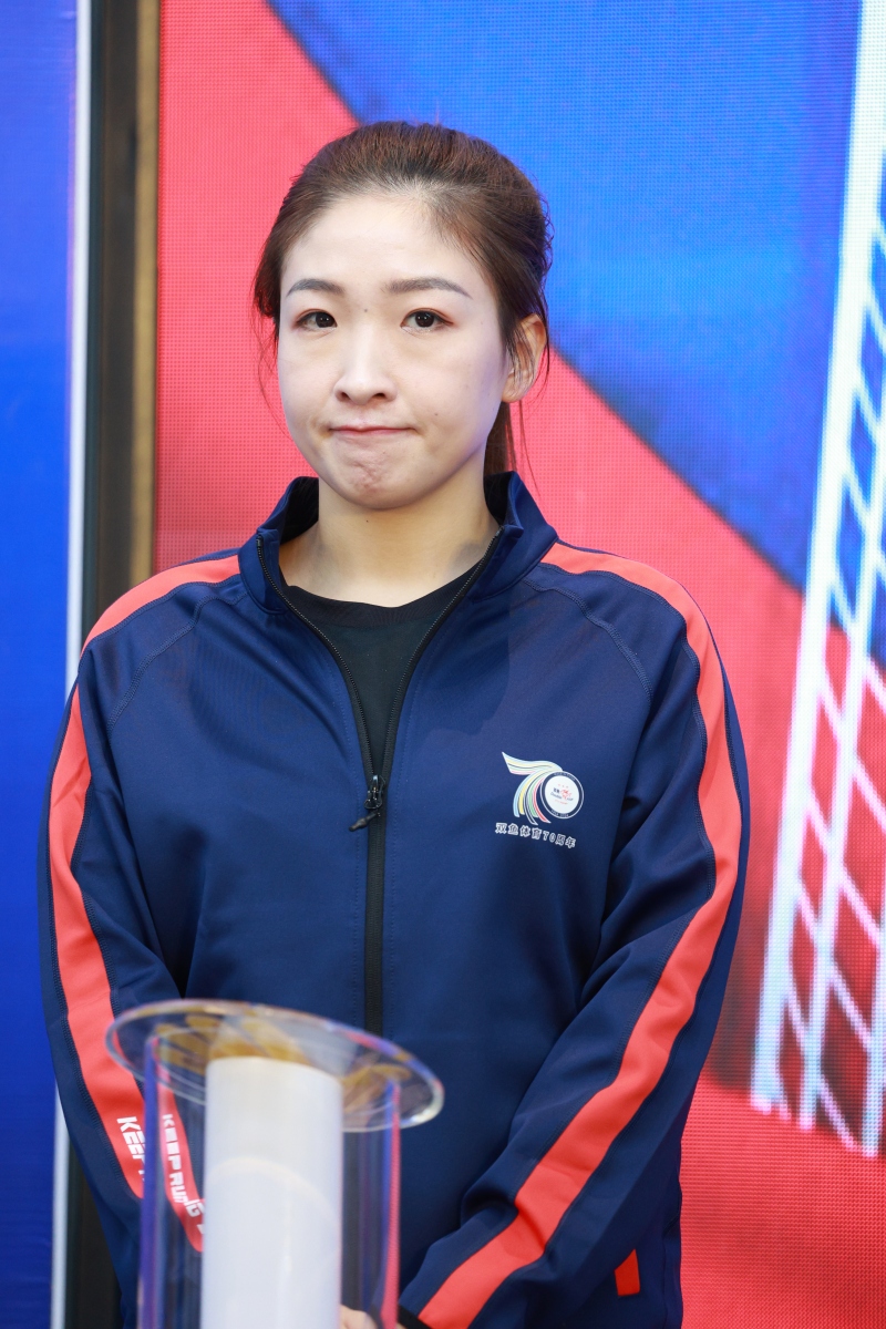 包含Karsa重返赛场,重返赛场首场状态出色,瑞士队观众沸腾!赛场气氛高涨的词条 包含Karsa重返赛场,重返赛场首场状态出色,瑞士队观众沸腾!赛场气氛高涨的词条