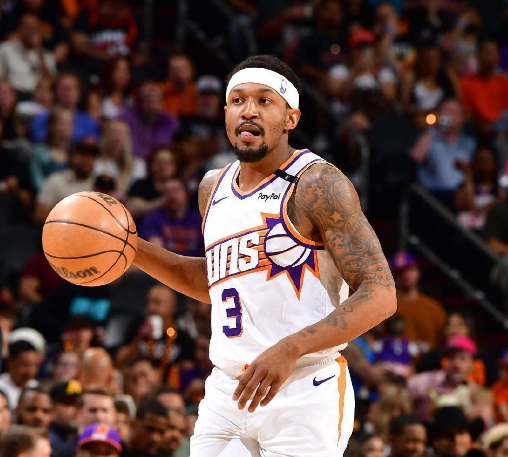 洛杉矶快船训练开放日，清晨迎来里程碑引欢呼，NBA总决赛在即，球探报告显示潜力的简单介绍