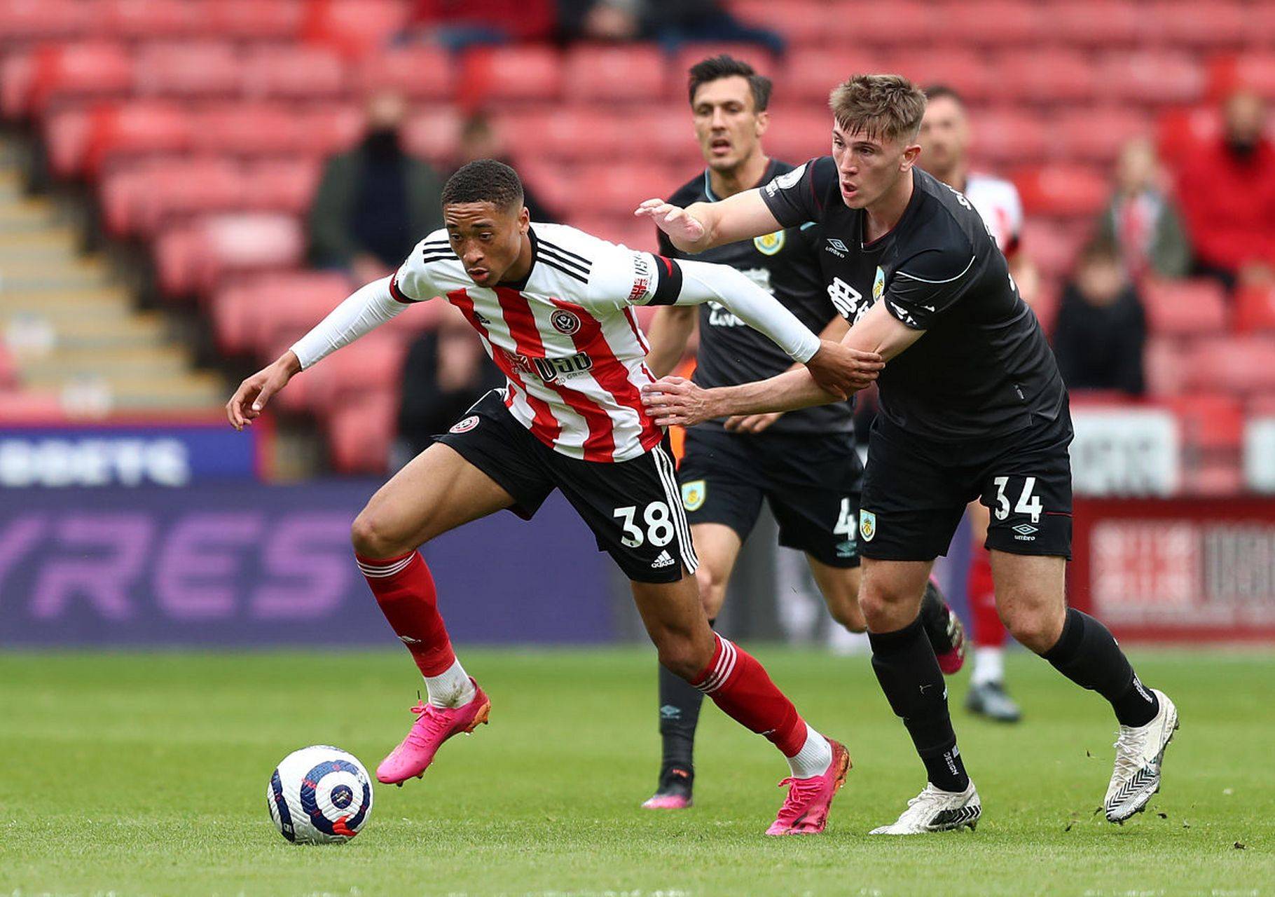 国际比赛日NBA季后赛焦点战；皇家社会复出首秀；更衣室稳定；阵容厚度经受考验的简单介绍